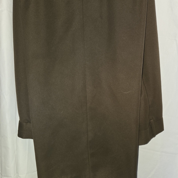 Haggar Men's Dress Pants, Brown, Size 38 X 29. - Picture 2 of 6